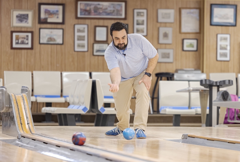 March 20, 2025: Senator Nick Pisciottano vists Glassport Lanes as part of his “Nick in Your Neighborhood” video series.
