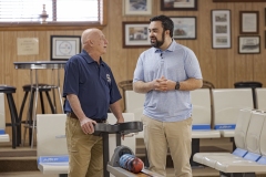 Senator Nick Pisciottano visits Glassport Lanes.