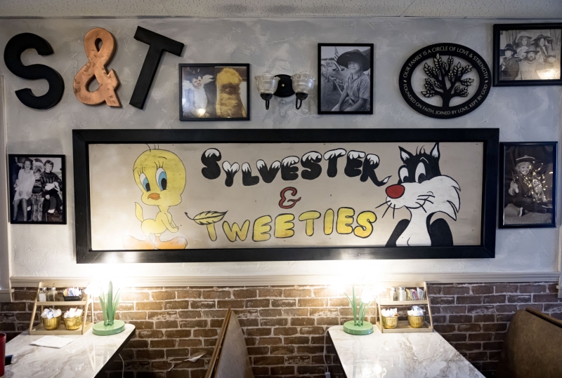 Sylvester &amp; Tweeties Restaurant
